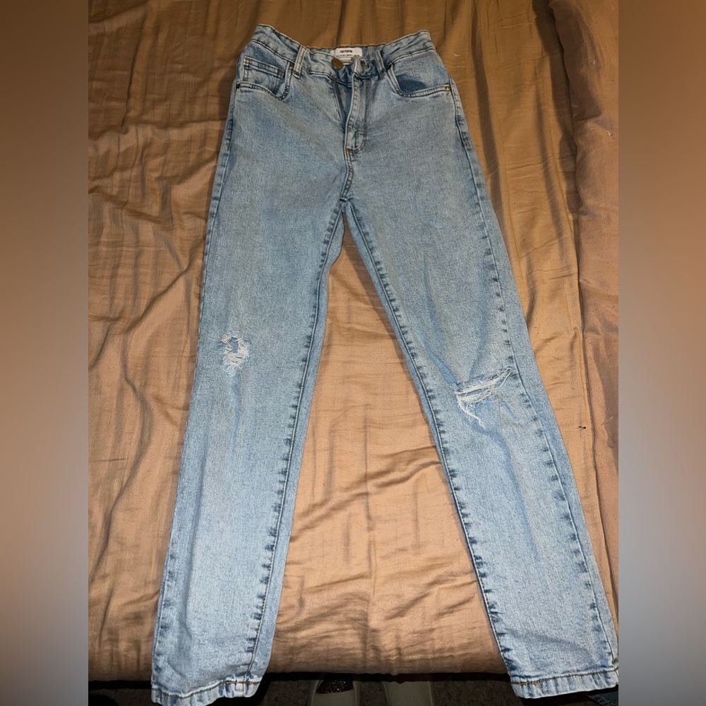 COTTON ON light wash mom jeans